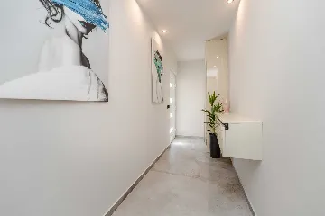 Modern Villa with Private Pool for 6-8 in Privlaka