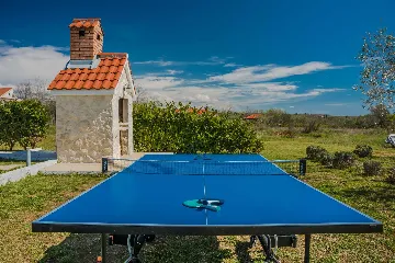 Modern Villa with Private Pool for 6-8 in Privlaka