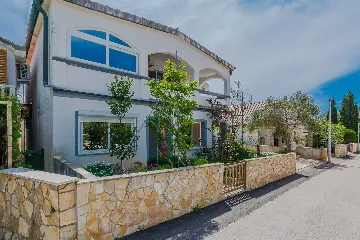 2-Bedroom Apartment in Vir for Up to 4 Guests