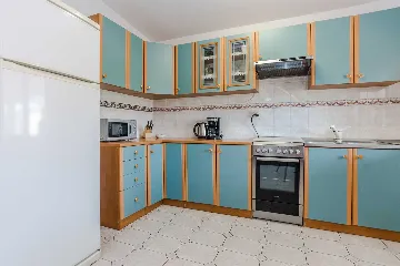 2-Bedroom Apartment in Vir for Up to 4 Guests