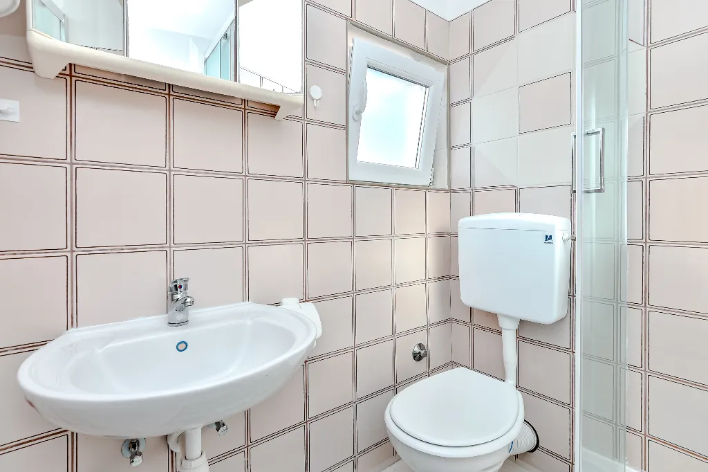 One-Bedroom Apartment in Vir (100 m to Beach)