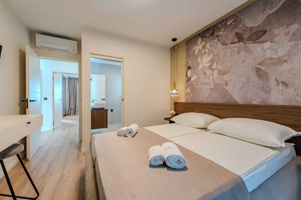 Privlaka 3-Bedroom Villa for 6-7 with Private Pool
