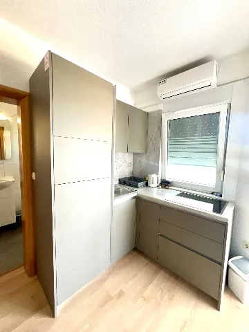 Apartment in Vir for 2-4 Guests with Partial Sea View