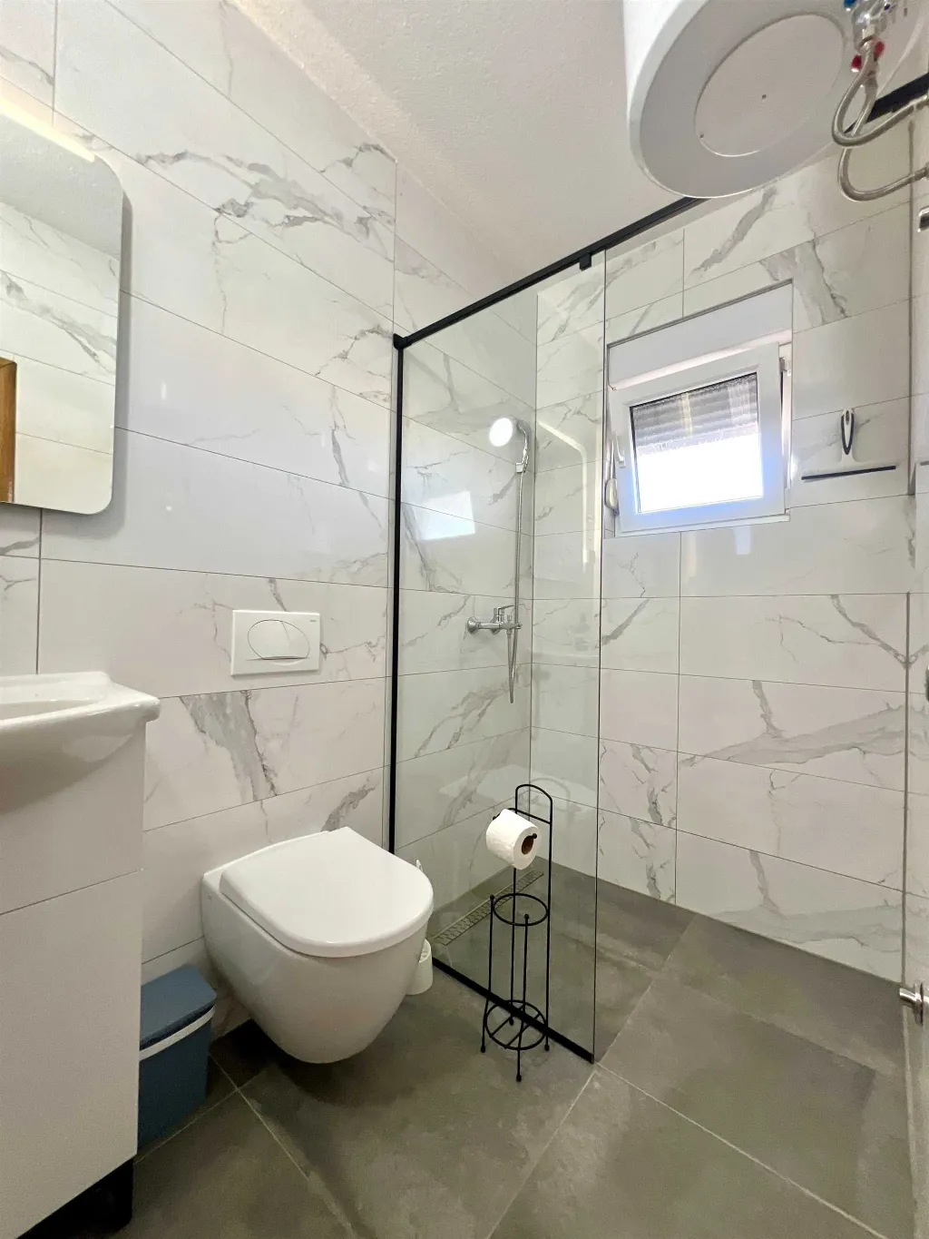Apartment in Vir for 2-4 Guests with Partial Sea View