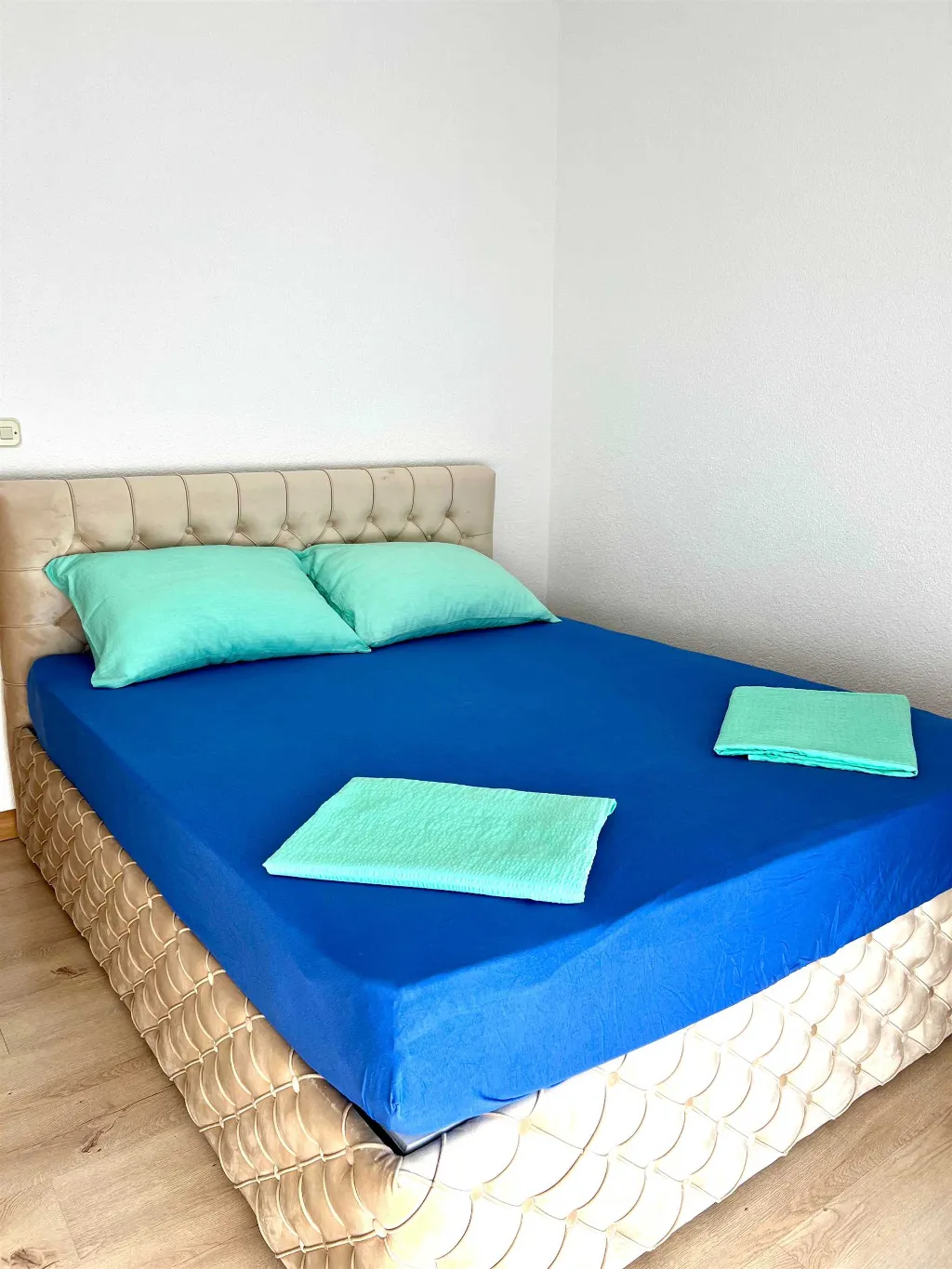 Apartment in Vir for 2-4 Guests with Partial Sea View