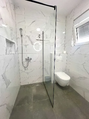 Apartment in Vir for 2-4 Guests with Partial Sea View