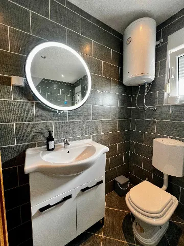 Apartment in Vir for 4–6 with Sea View