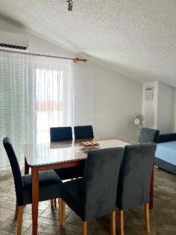 Apartment in Vir for 4–6 with Sea View