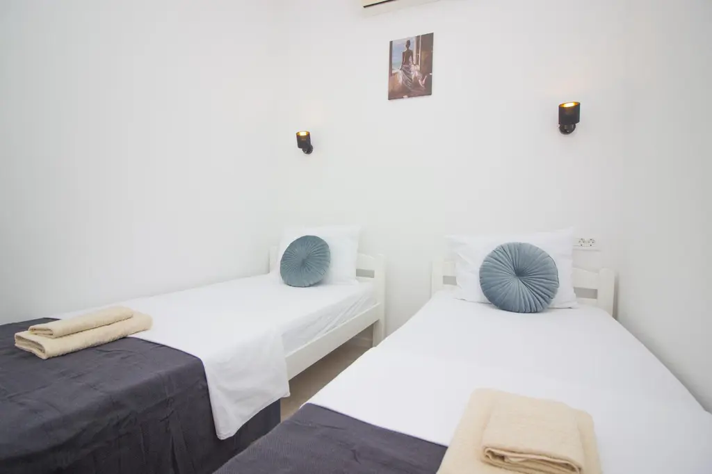 Privlaka Family Holiday House for 6