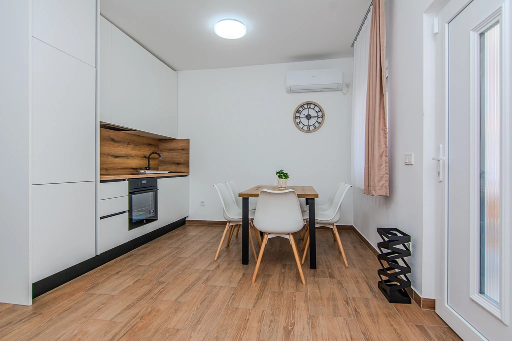 Vir 4-Person Apartment