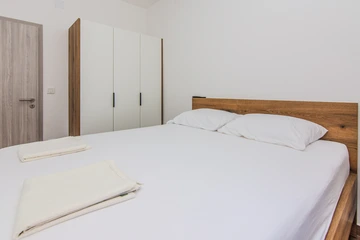 Vir 4-Person Apartment