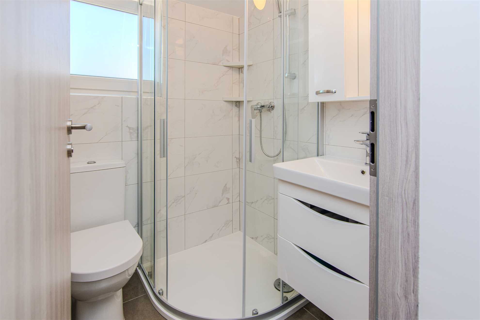 For 4 persons | New and modern | 350 m from the beach