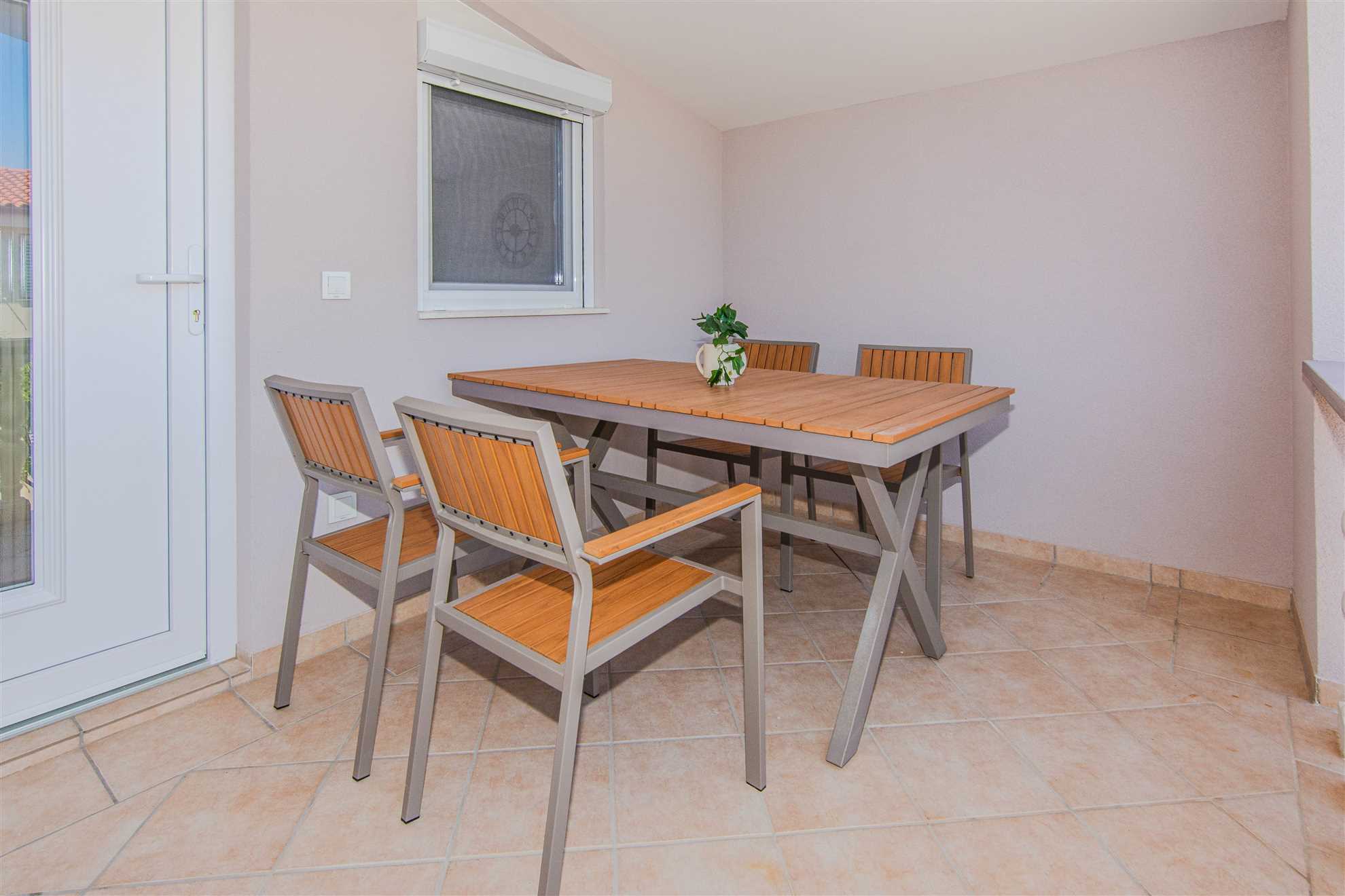 For 4 persons | New and modern | 350 m from the beach
