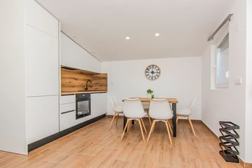 Spacious 2-Bedroom Apartment in Vir