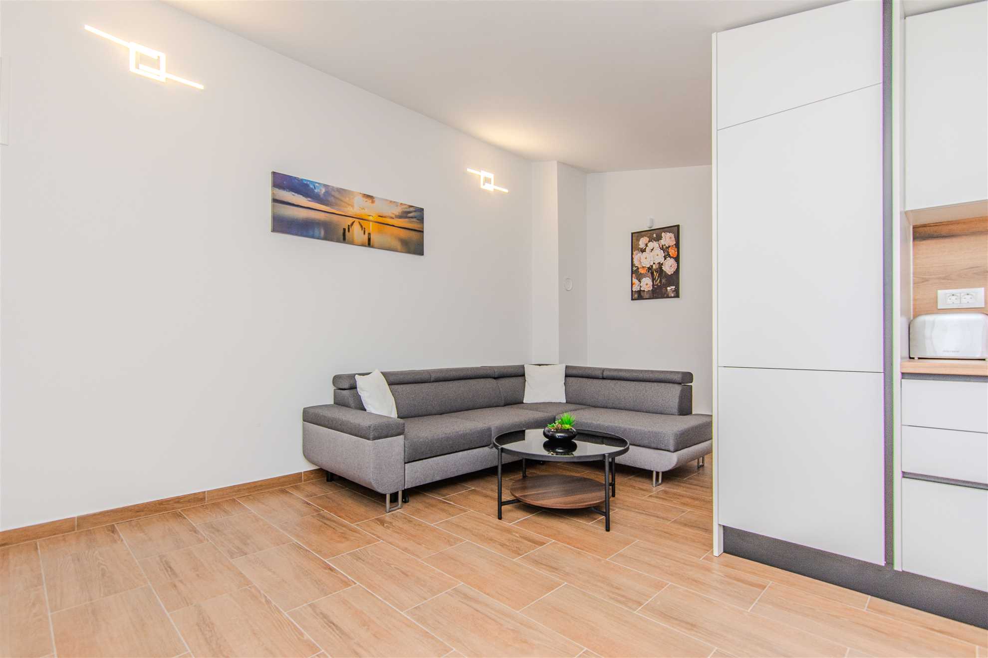 For 4 persons | New and modern | 350 m from the beach