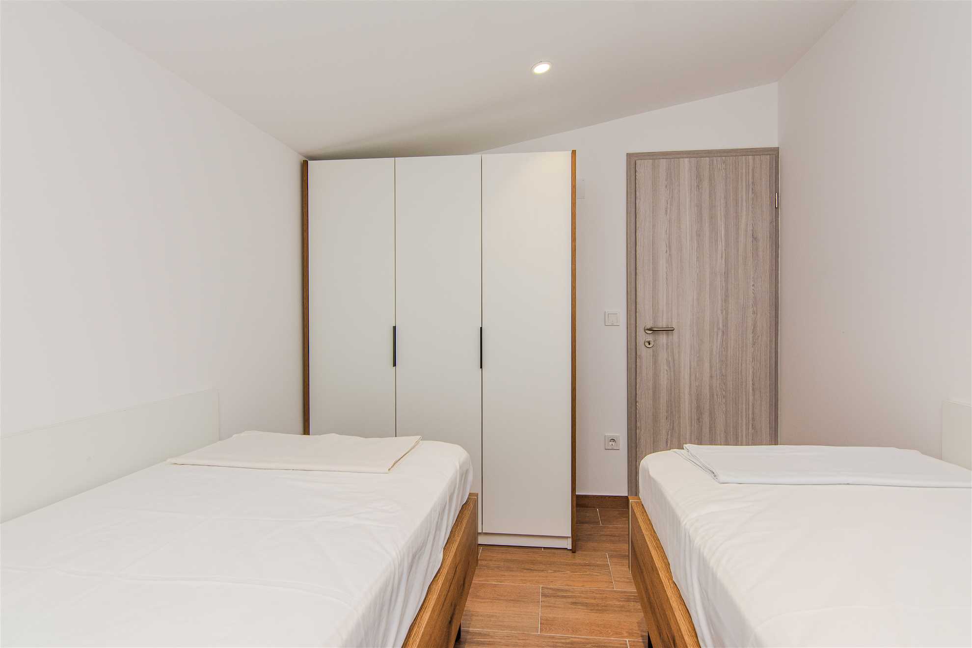 For 4 persons | New and modern | 350 m from the beach