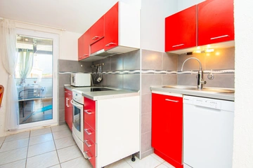 2-Bedroom Apartment in Vir for 4 Guests