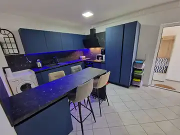 2-Bedroom Apartment in Vir for 4–6 Guests