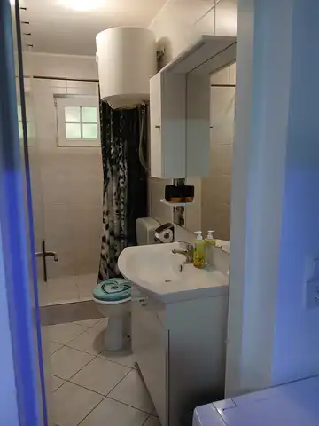 2-Bedroom Apartment in Vir for 4–6 Guests