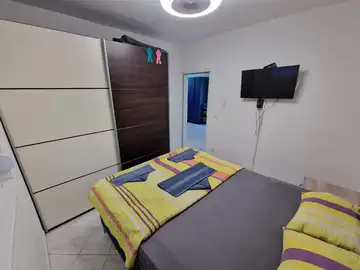 2-Bedroom Apartment in Vir for 4–6 Guests