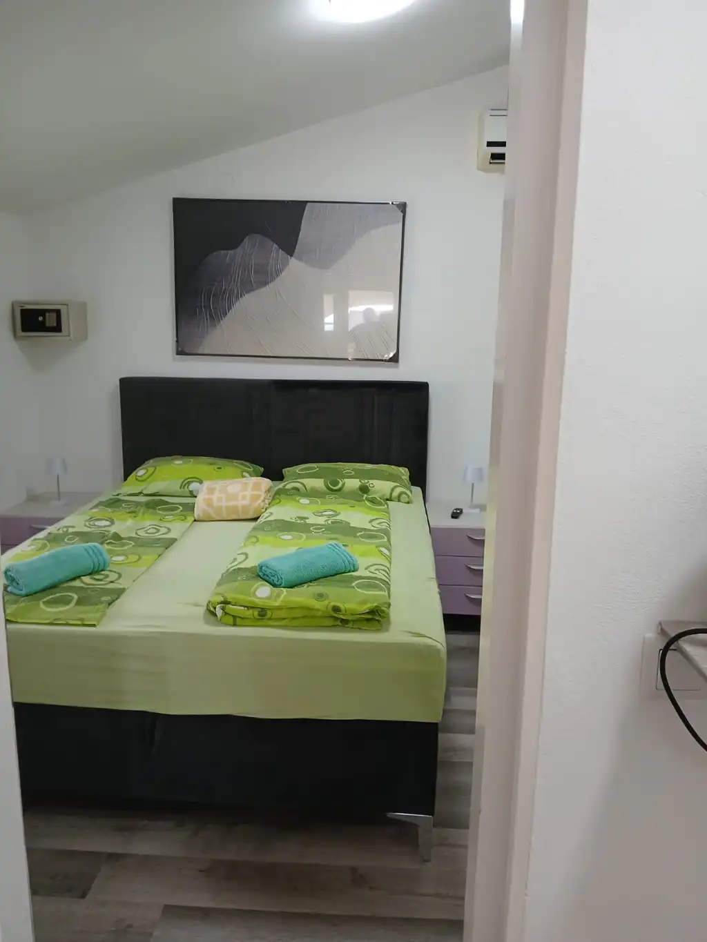 Apartment in Vir with Partial Sea View for 4–6