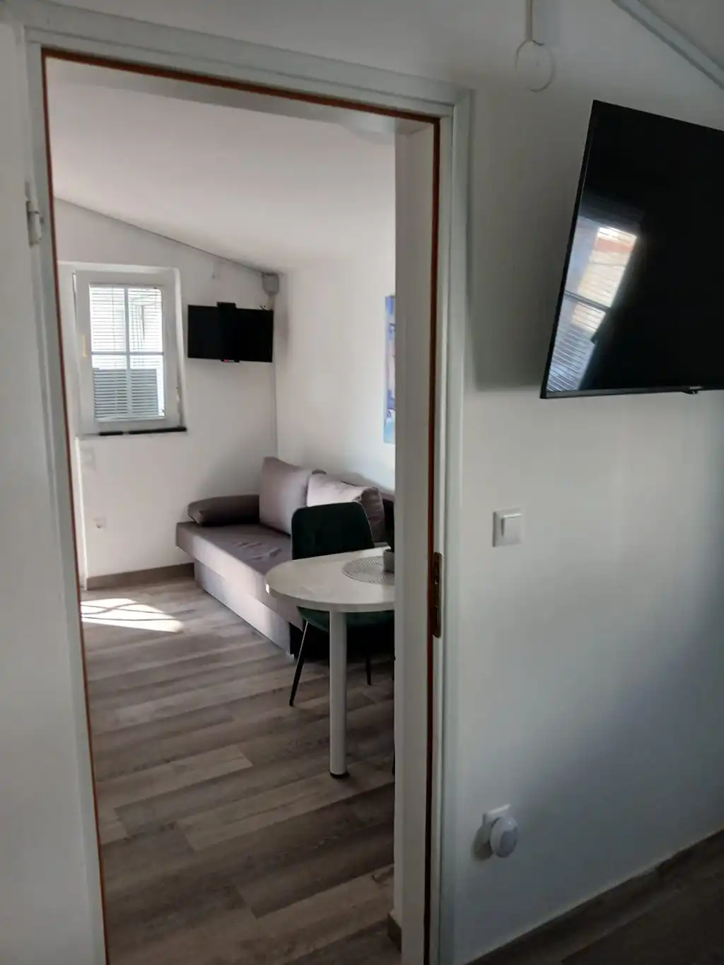 Apartment in Vir with Partial Sea View for 4–6