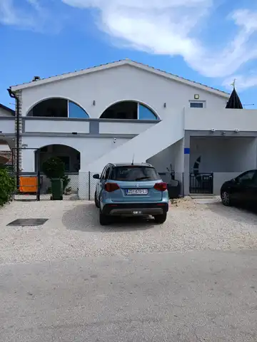 Apartment in Vir with Partial Sea View for 4–6