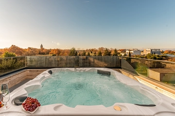 Villa in Zaton for 10 Guests with Private Pool