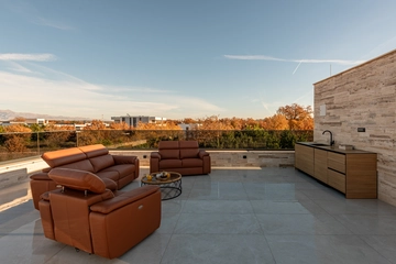 Villa in Zaton for 10 Guests with Private Pool