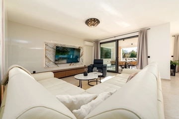 Villa in Zaton for 10 Guests with Private Pool