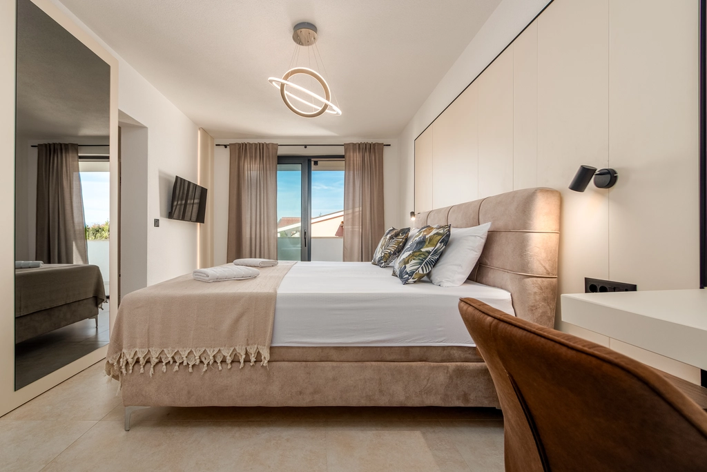 Villa in Zaton for 10 Guests with Private Pool