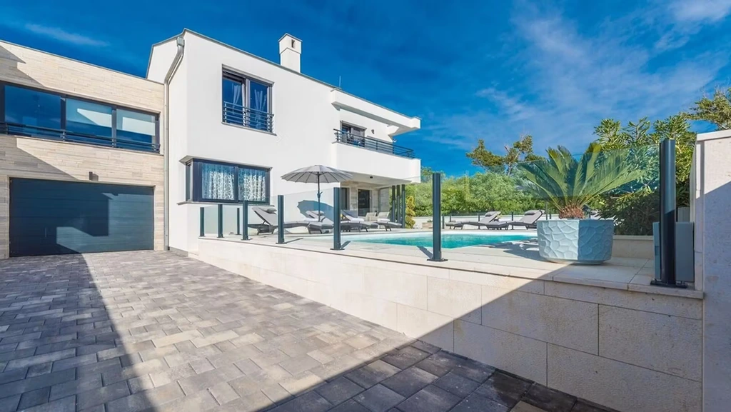 Privlaka Villa for 6 Guests with Private Heated Pool