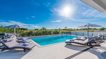 Privlaka Villa for 6 Guests with Private Heated Pool