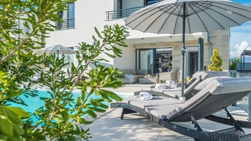 Privlaka Villa for 6 Guests with Private Heated Pool