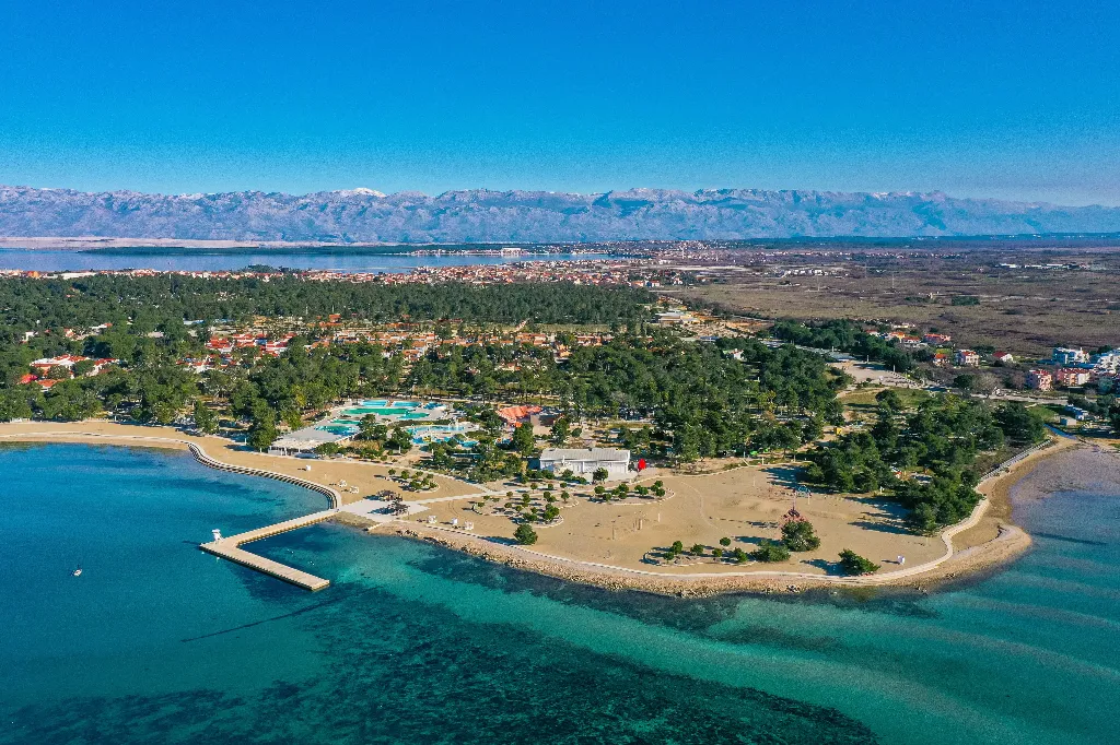 Nin, Zaton Apartment for 5 Guests with Partial Sea View