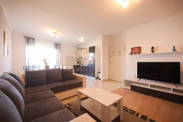 Nin, Zaton Apartment for 5 Guests with Partial Sea View