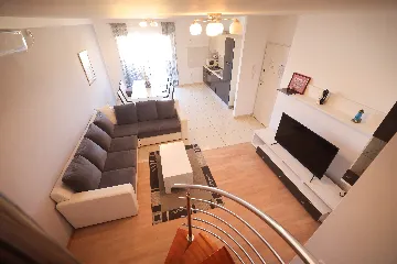 Nin, Zaton Apartment for 5 Guests with Partial Sea View