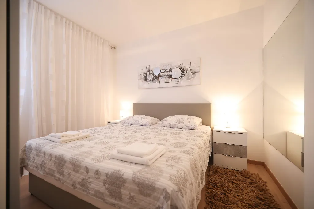 Nin, Zaton Apartment for 5 Guests with Partial Sea View