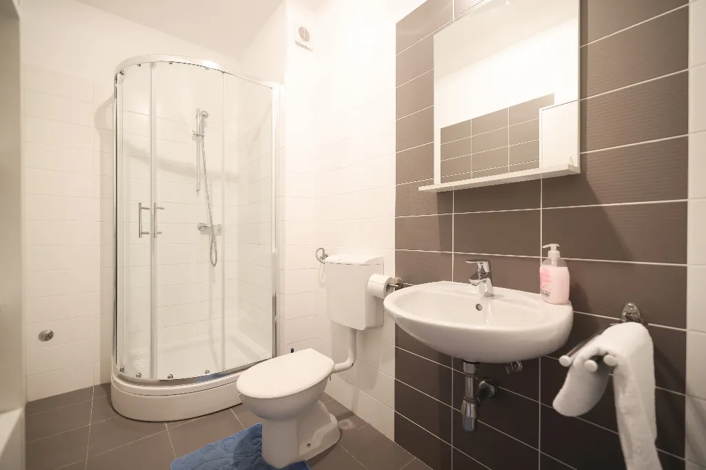 Nin, Zaton Apartment for 5 Guests with Partial Sea View