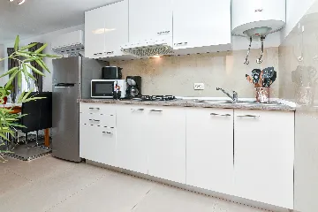 Vir Apartment for 4 Guests with Balcony