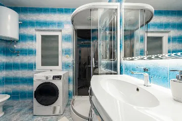 Apartment in Nin for 4 with roofed terrace