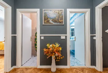 Apartment in Nin for 4 with roofed terrace