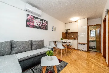 Apartment in Vir for 4 Guests with Terrace