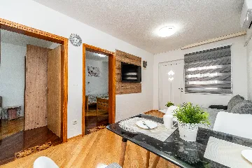 Apartment in Vir for 4 Guests with Terrace