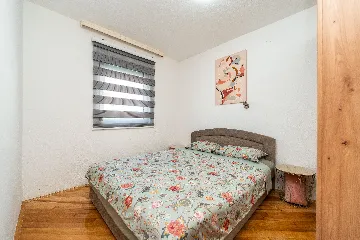 Apartment in Vir for 4 Guests with Terrace