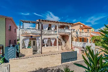 Apartment in Vir for 4 Guests with Terrace