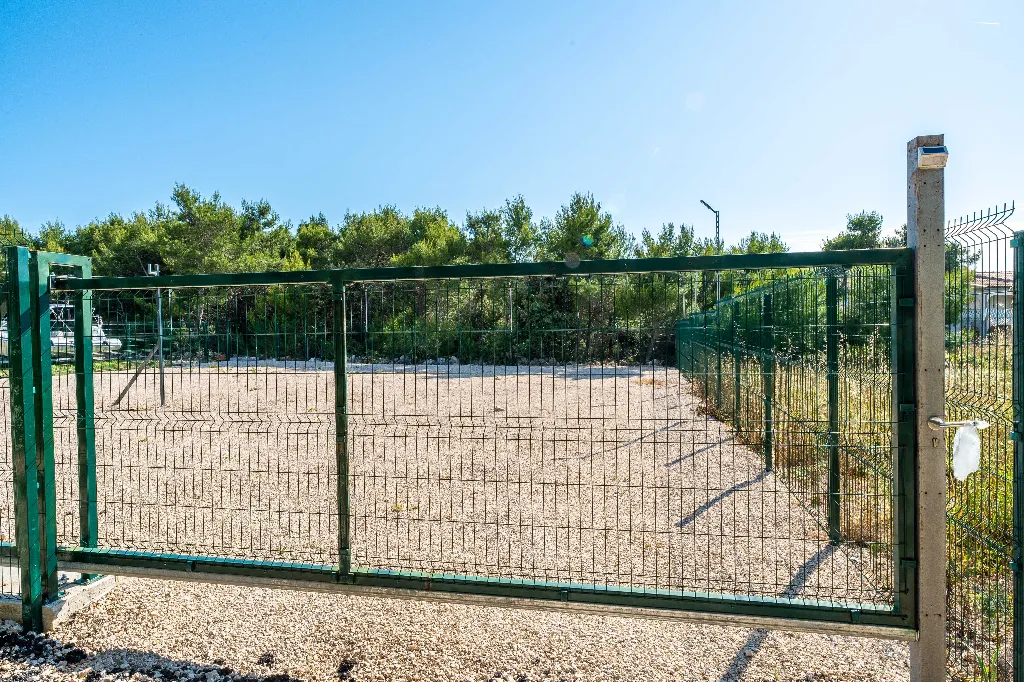 Apartment in Vir for 4 Guests with Terrace