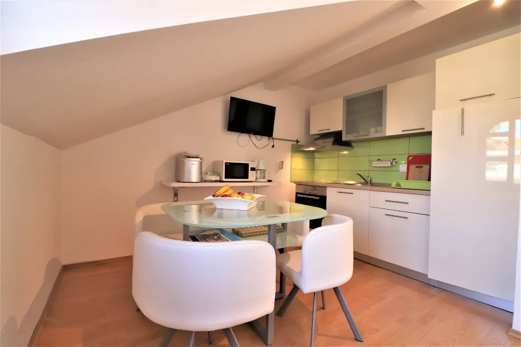 Apartment in Vir for 4 Guests with Air Conditioning