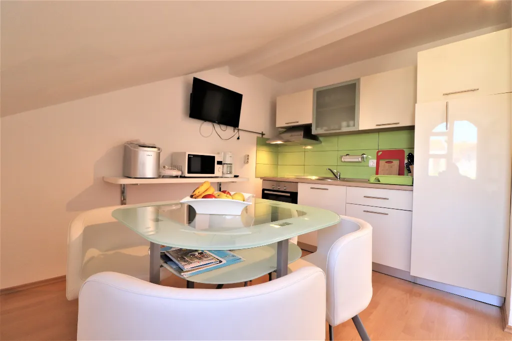 Apartment in Vir for 4 Guests with Air Conditioning