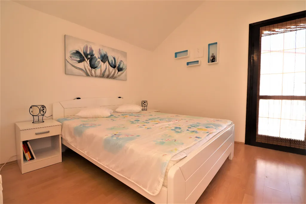 Apartment in Vir for 4 Guests with Air Conditioning